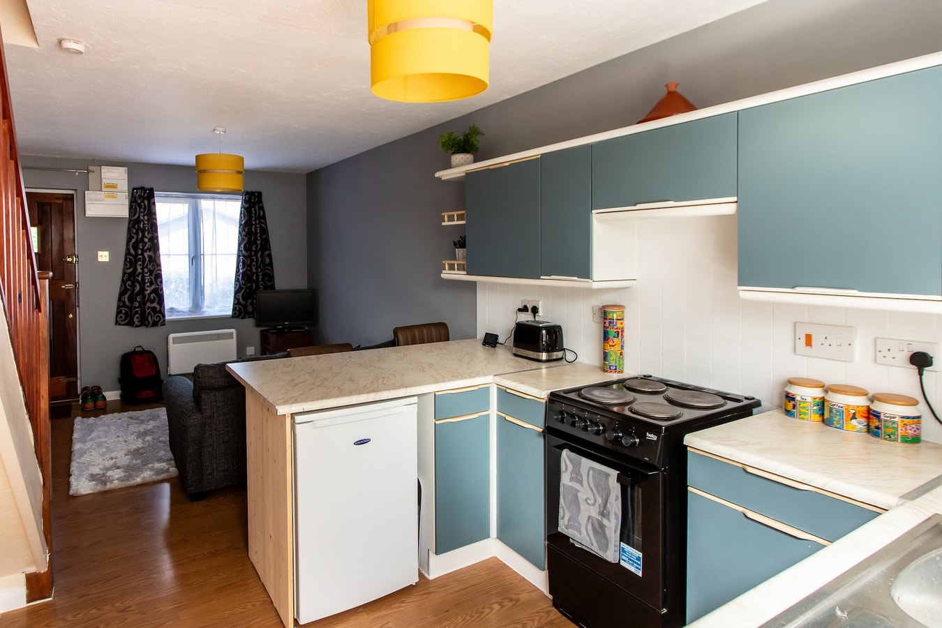 Cosy Homely House with Conservatory and Garden 9 Hello Guest