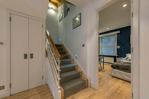 NEW Stunning 5BD Mews House 48 Hello Guest