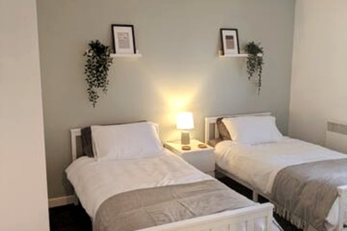 Ground Floor Apartment - Cloisters Coastal Escape 10 Hello Guest