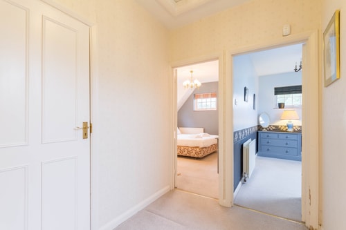 Holiday Home of the Month! Finchley, Sleeps 5 16 Hello Guest