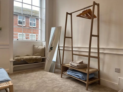 Spacious 2B Flat in Clement House 8 Hello Guest