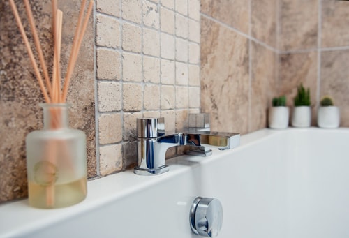 Charming 2 Bedroom Flat in the Heart of Kirriemuir 13 Hello Guest