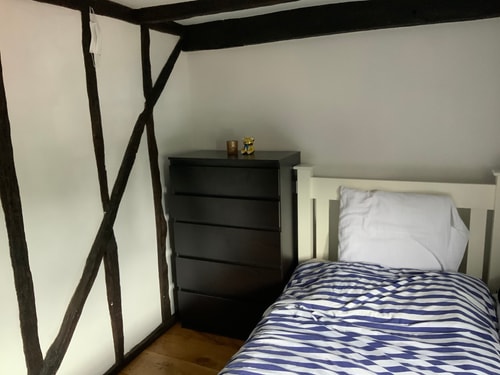 Delightful 4BD Home full of Flair Edenbridge Kent 21 Hello Guest