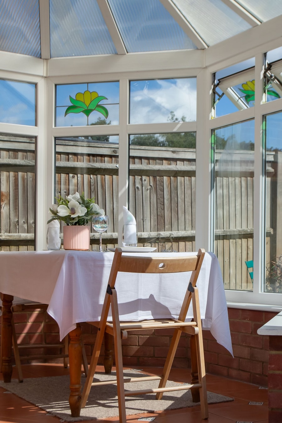 Cosy Homely House with Conservatory and Garden 11 Hello Guest