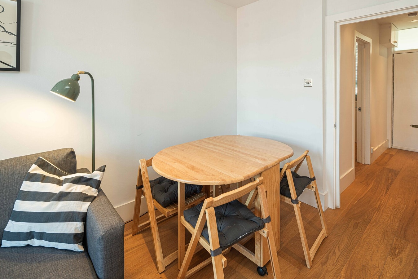 Modern 1-Bed Flat in Central Bloomsbury 16 Hello Guest
