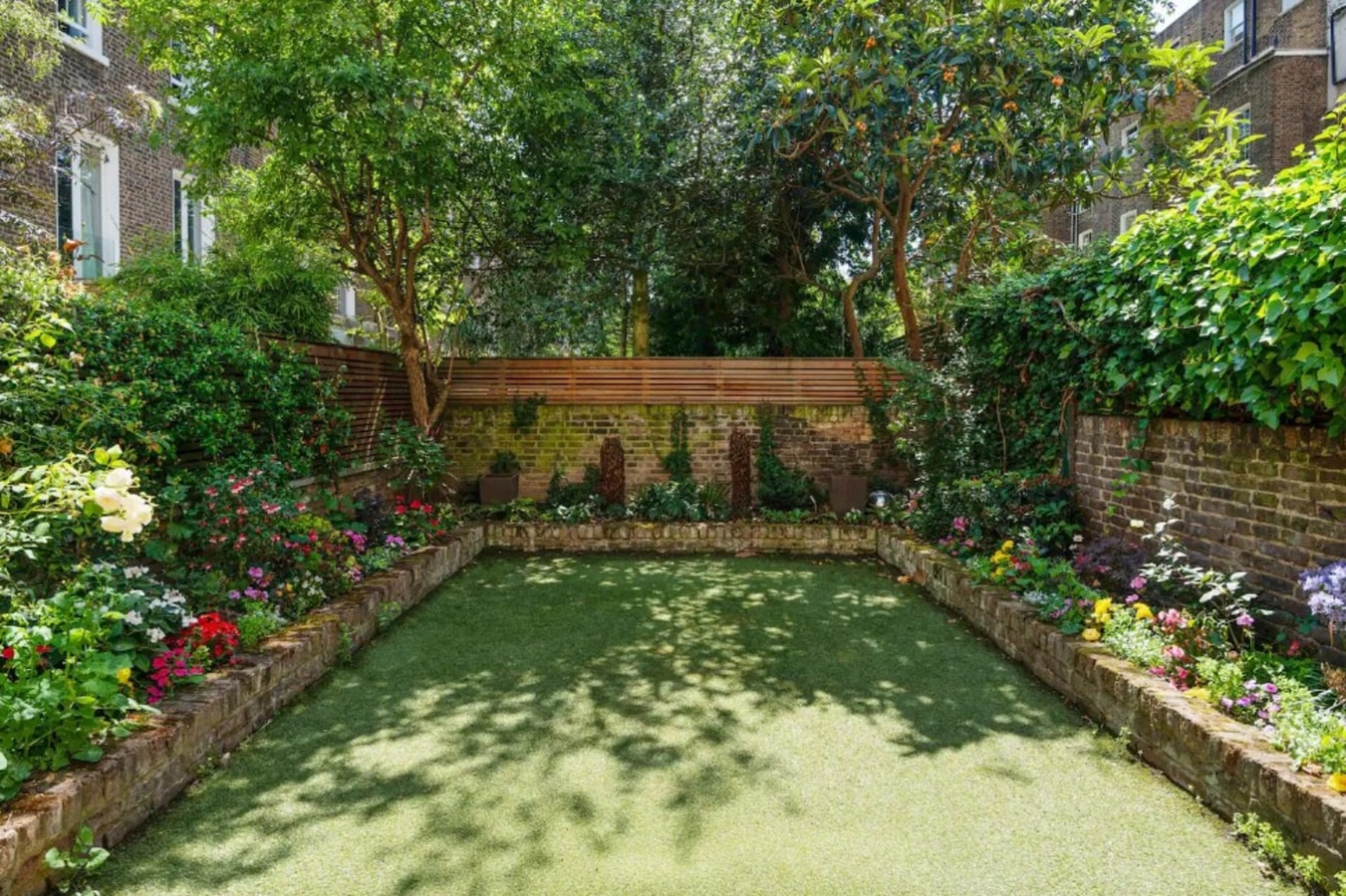 Beautiful 2-Bed Notting Hill Apt with Garden 17 Hello Guest