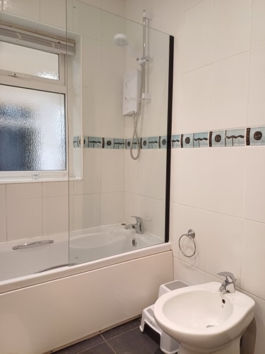 Charming 4B Bungalow w/ Garden Near Beach & Downs 23 Hello Guest