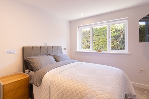 Spacious 4BD Smart Home in Idyllic Rural Setting 21 Hello Guest