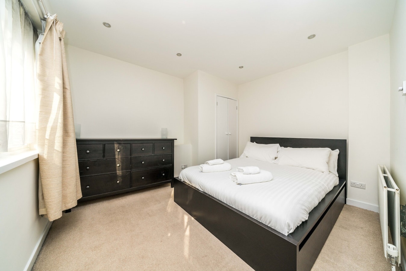 NEW 2BD Flat Heart of Battersea - Close to Station 10 Hello Guest