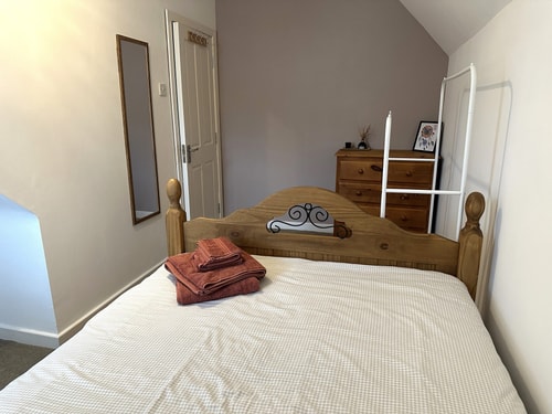 Bright Seaside Apartment with Stunning River Views 23 Hello Guest