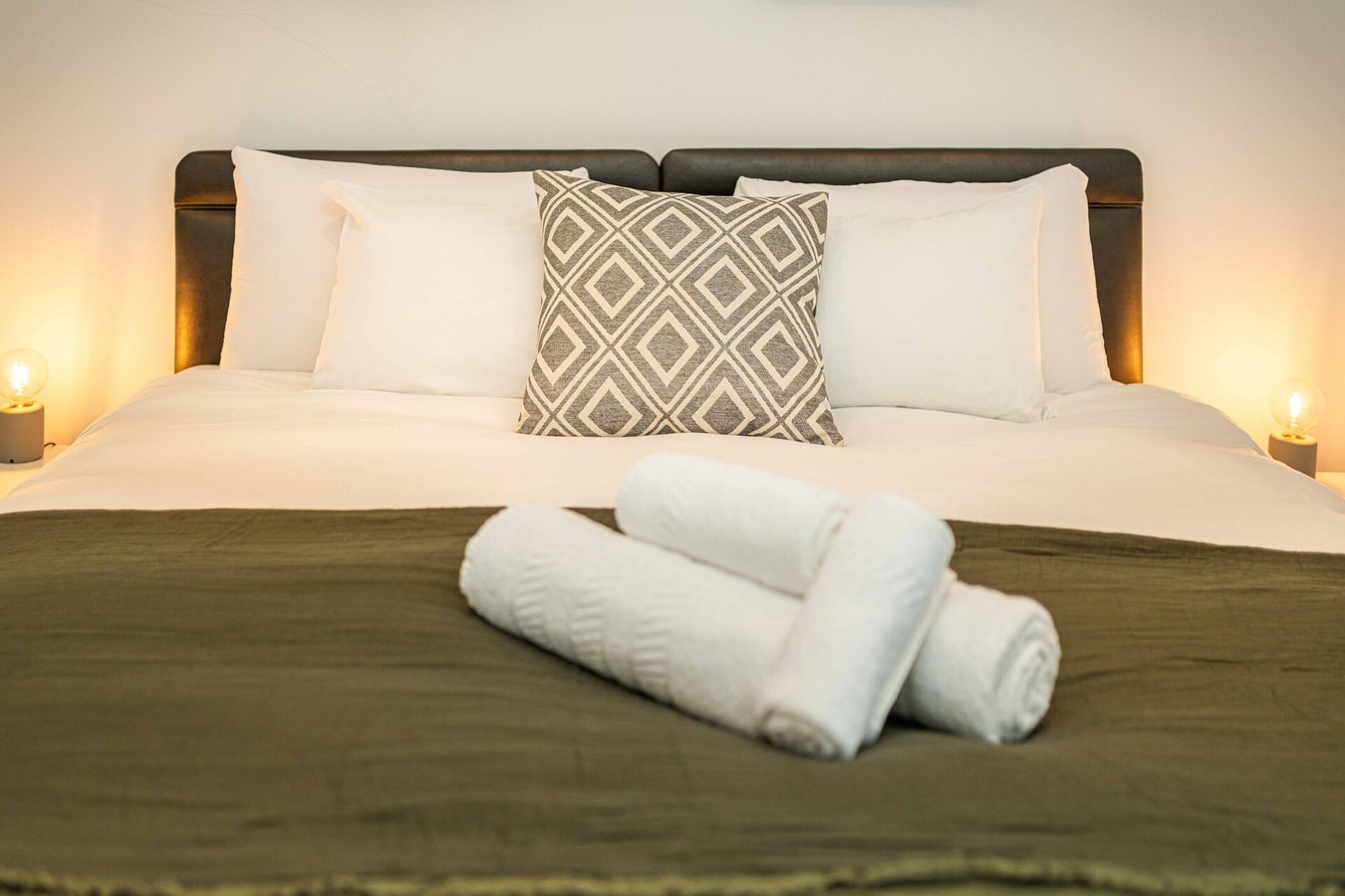 Modern 1-Bed Flat in Central Bloomsbury 18 Hello Guest