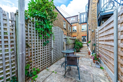 West London Gem Chic 1BD Patio Flat Retreat 22 Hello Guest