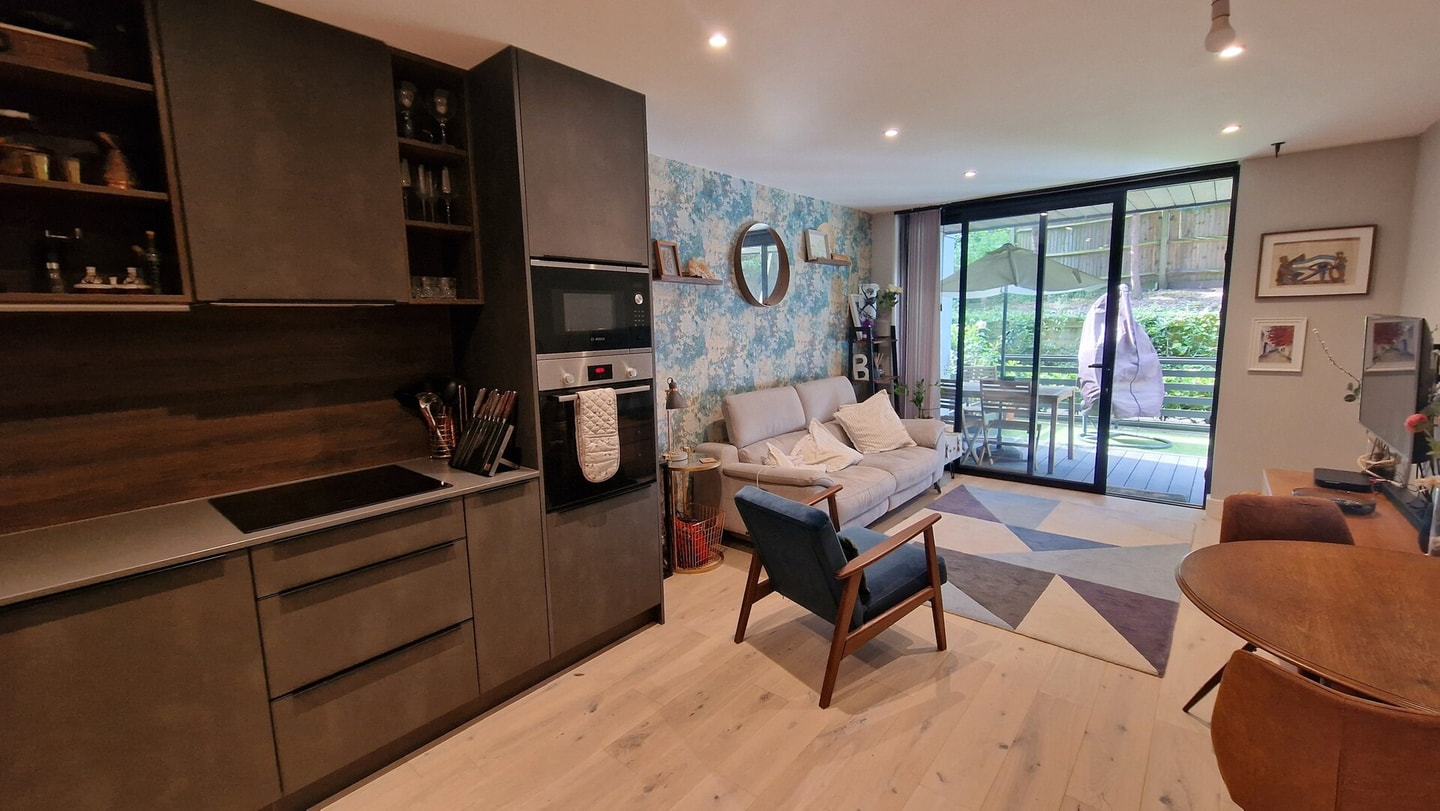 2BD South Croydon Haven: Garden Serenity 6 Hello Guest