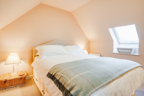 Charming Coach House Retreat Near Sherborne Abbey 8 Hello Guest