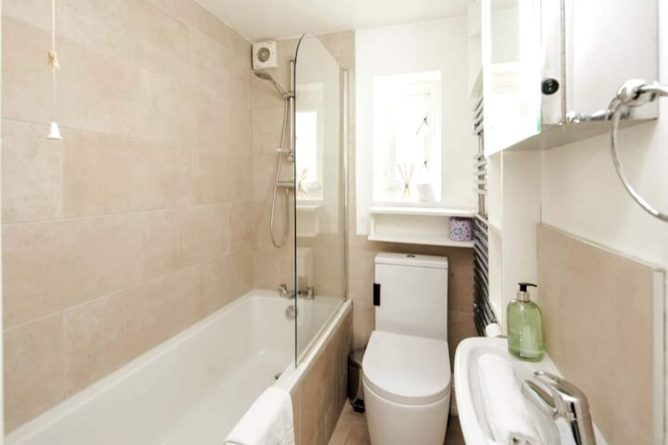 Beautiful Designer Flat in Maida Vale, Sleeps 4 12 Hello Guest