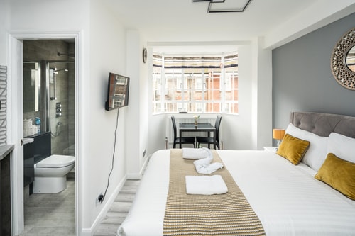 NEW Sleek & Modern Studio in the Heart of Chelsea 4 Hello Guest