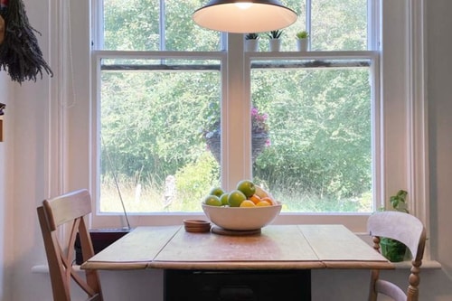 Fantastic 2BD Victorian Apt - 4 adults & 1 child 4 Hello Guest