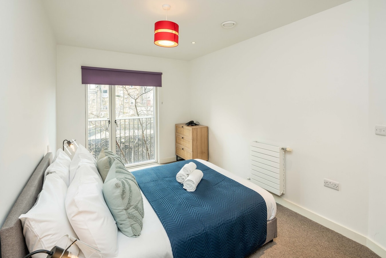 Modern 2 bed Flat Near O2 & Canary Wharf 12 Hello Guest