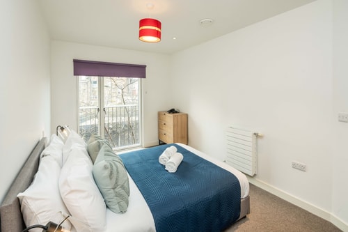 Modern 2 bed Flat Near O2 & Canary Wharf 12 Hello Guest