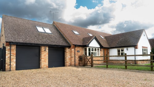 Superb 4BD Stay in Wyton and Houghton Village 0 Hello Guest