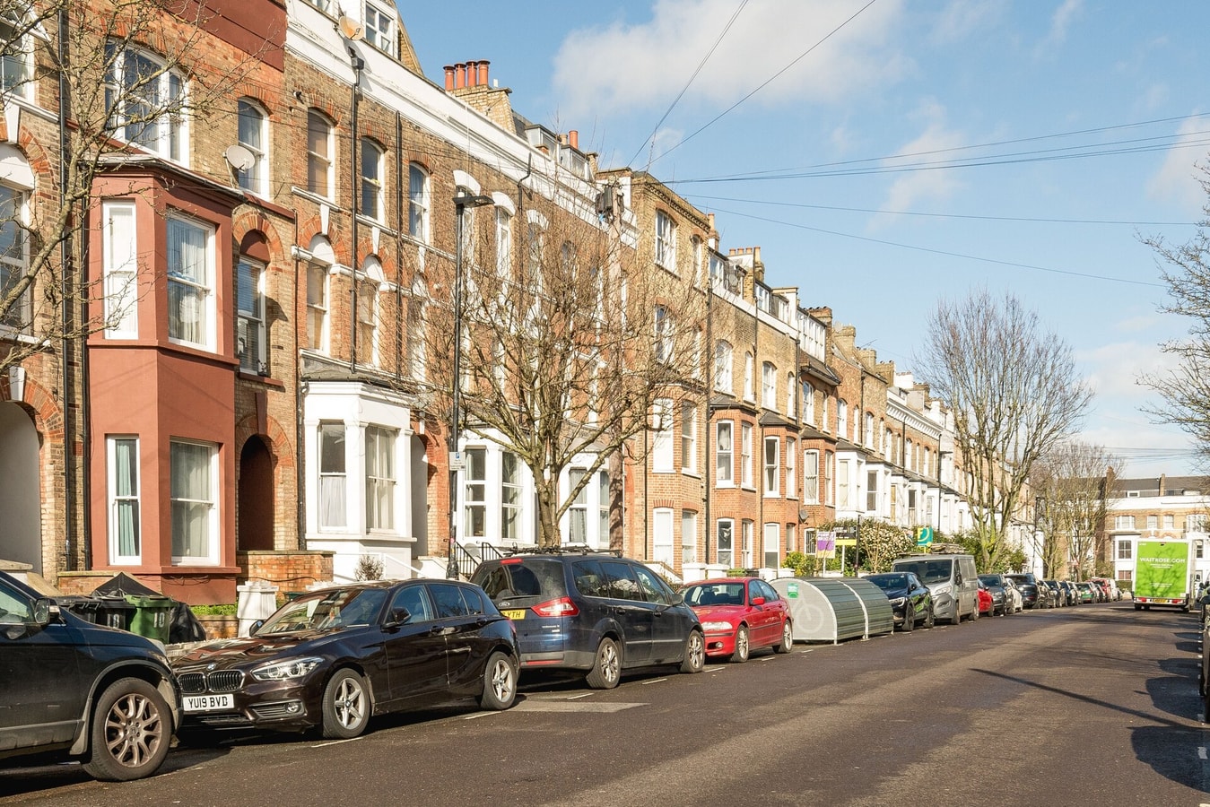 Modern 2B Home with Private Backyard & Fast WiFi 20 Hello Guest