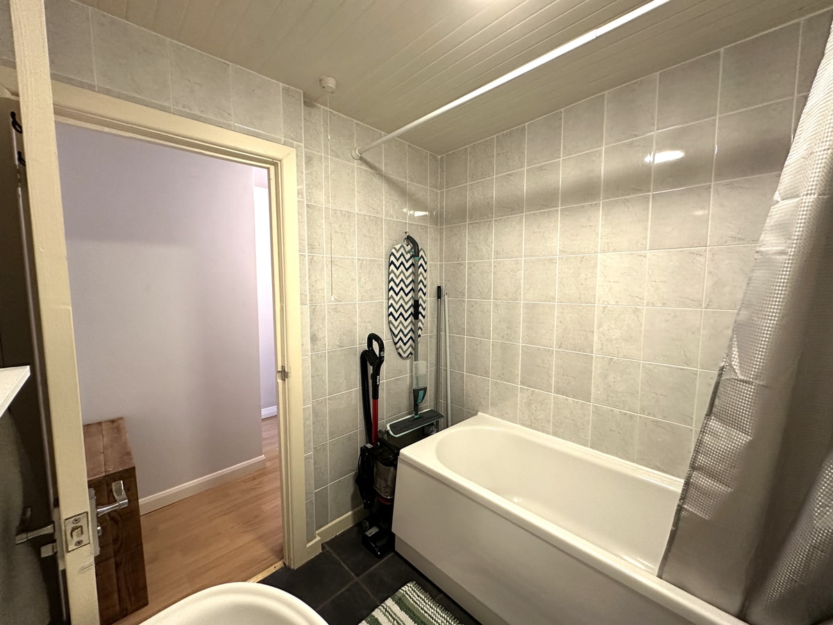 Bright Seaside Apartment with Stunning River Views 26 Hello Guest