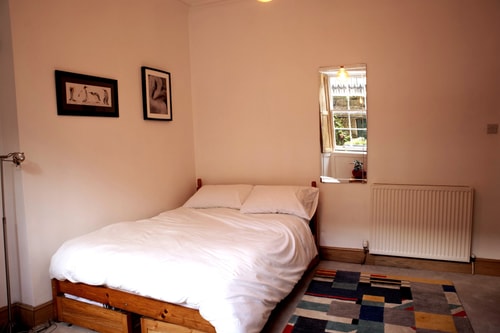 Elegant & Sunny 2BD basement stay, Edinburgh! 2 Hello Guest