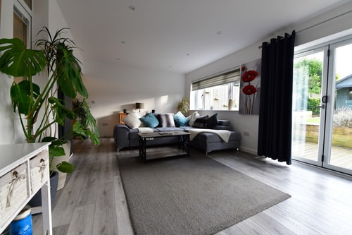 2BD Garden Home - A Short Walk to Stonehenge 16 Hello Guest