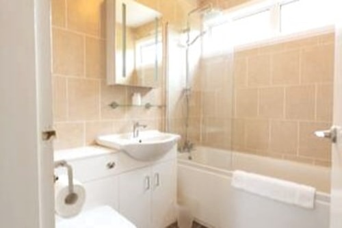 Spacious Family Bungalow with Garden for up to 7 9 Hello Guest