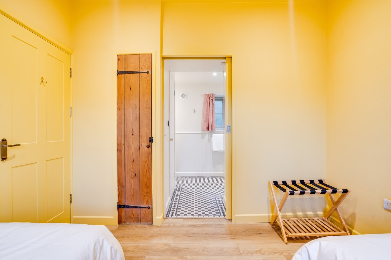 Charming Coach House Retreat Near Sherborne Abbey 25 Hello Guest