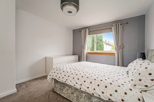 Centrally Situated 1 Bedroom House in Cumbernauld 13 Hello Guest