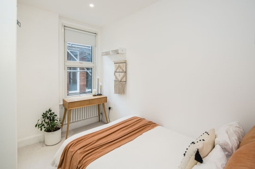 Elegant 2 Bedroom Apartment in Fulham 19 Hello Guest