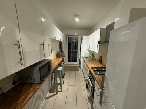 Stirling Haven: Charming 3B Apt in City Centre 4 Hello Guest