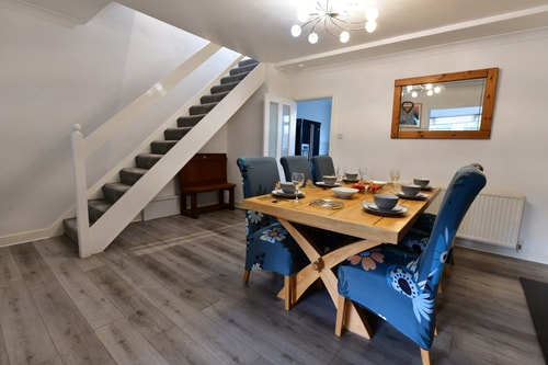 2BD Garden Home - A Short Walk to Stonehenge 23 Hello Guest