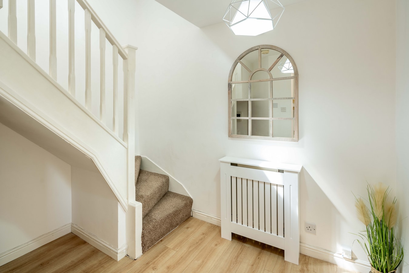 Loughton Hideaway: Cozy 1BD Near Tube & Nature 18 Hello Guest