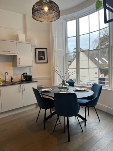 Spacious 2B Flat in Clement House 3 Hello Guest