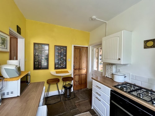 Charming 1880s 2BD Haworth Home 3 Hello Guest