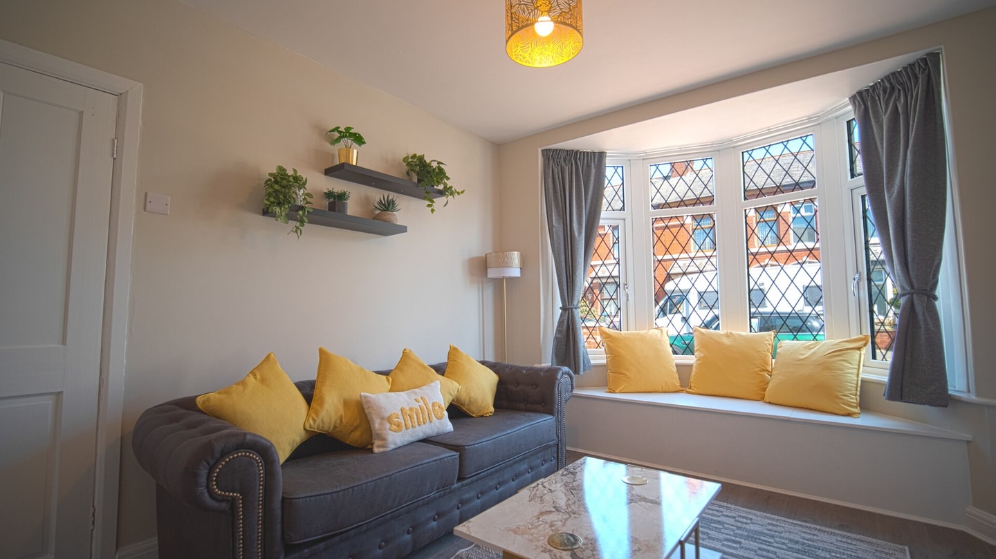 Spacious 3-Bed Home - Central Blackpool 5 Hello Guest