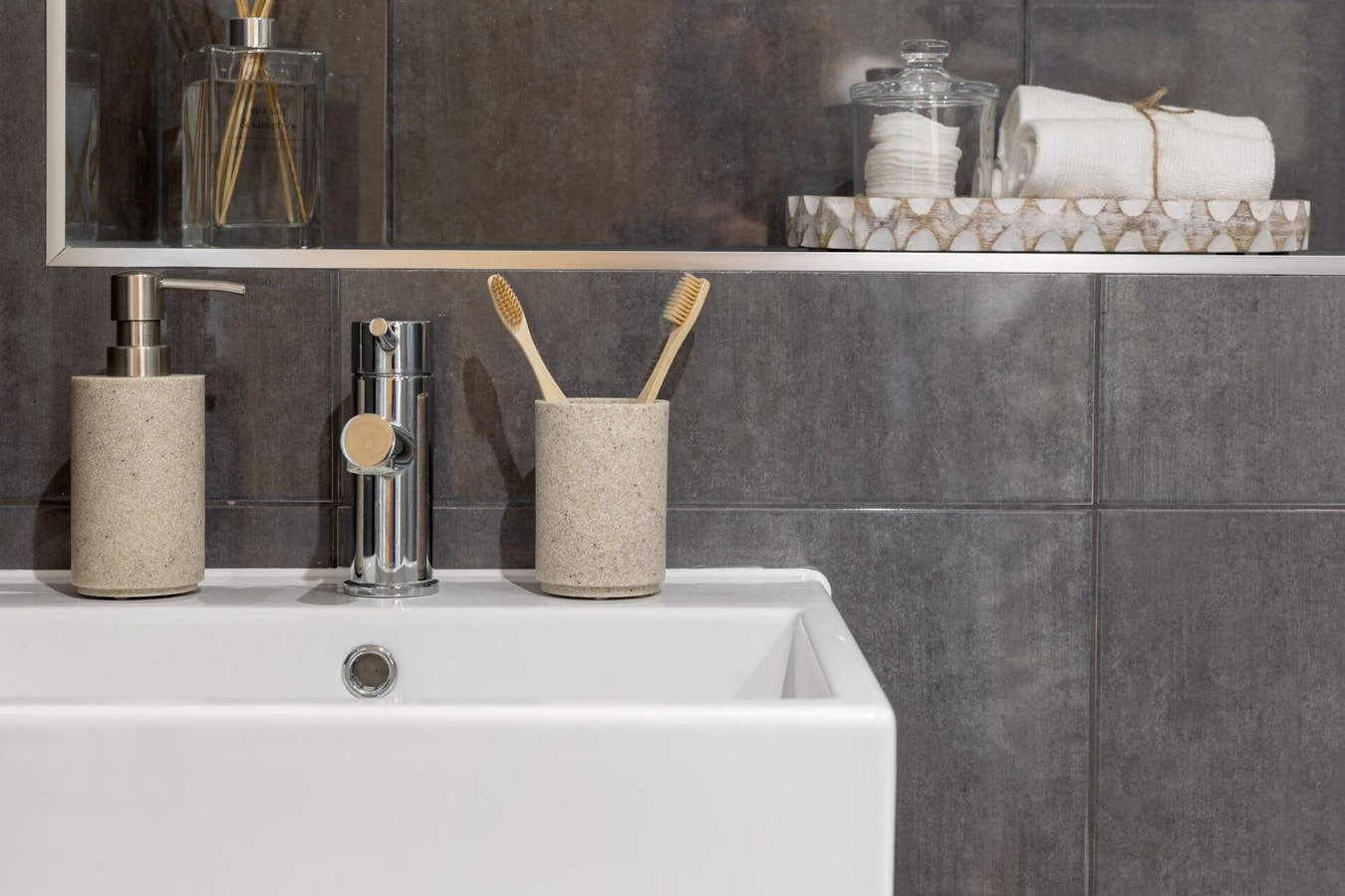 Stylish 3BD Townhouse in Central Winchester 15 Hello Guest