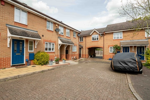 Loughton Hideaway: Cozy 1BD Near Tube & Nature 3 Hello Guest