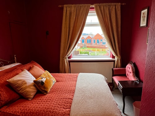 Robin’s Hollow: 2BD Home Near Wrexham AFC 15 Hello Guest