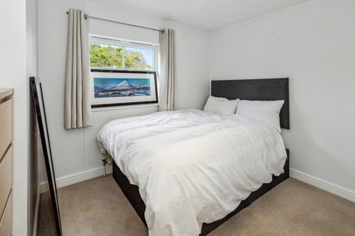 Urban Oasis - Modern 2B/2B Retreat Near Nature 9 Hello Guest