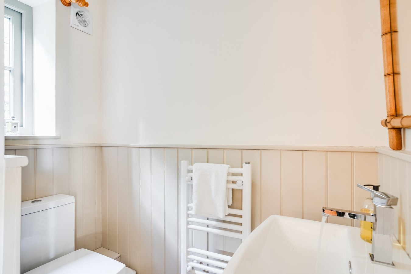 Charming Coach House Retreat Near Sherborne Abbey 26 Hello Guest