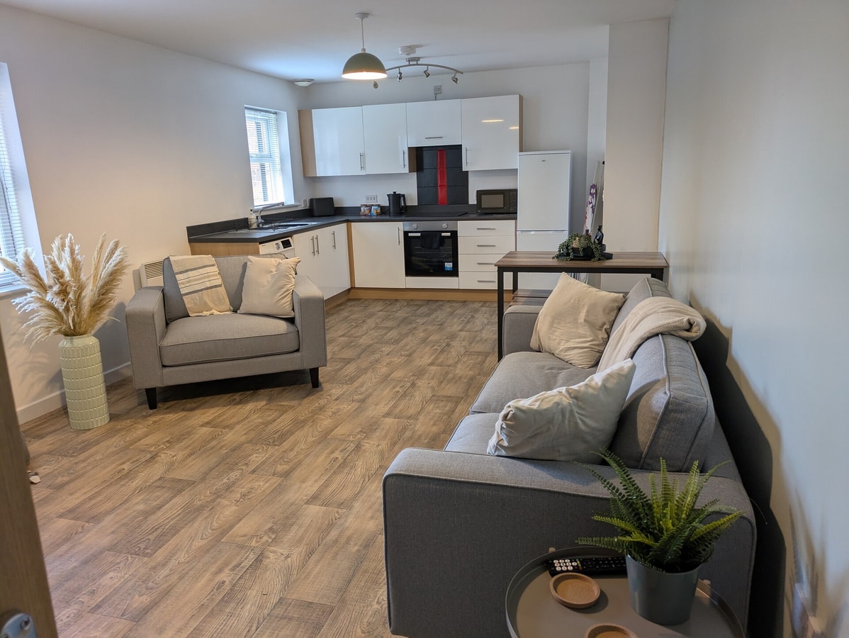 Ground Floor Apartment - Cloisters Coastal Escape 8 Hello Guest