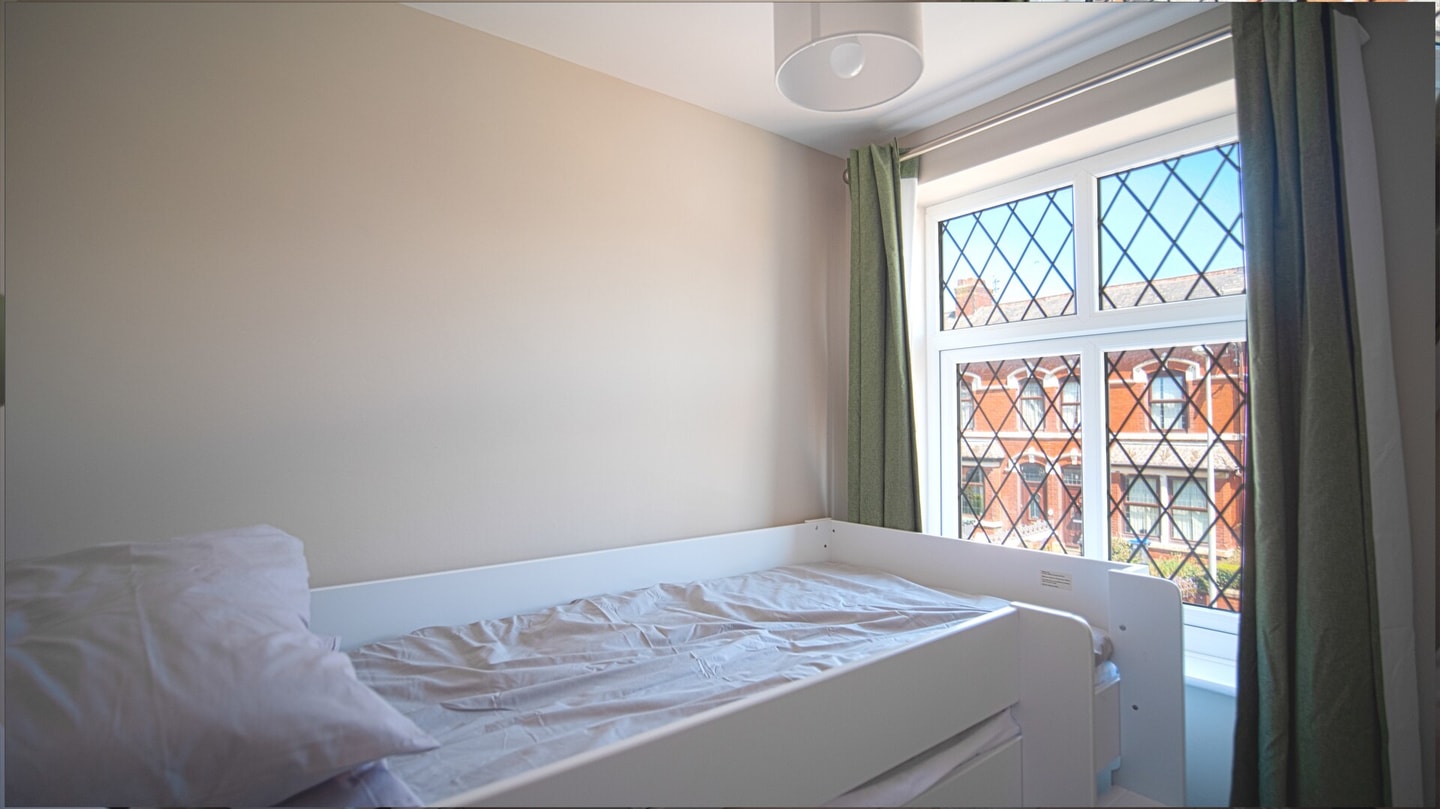 Spacious 3-Bed Home - Central Blackpool 8 Hello Guest