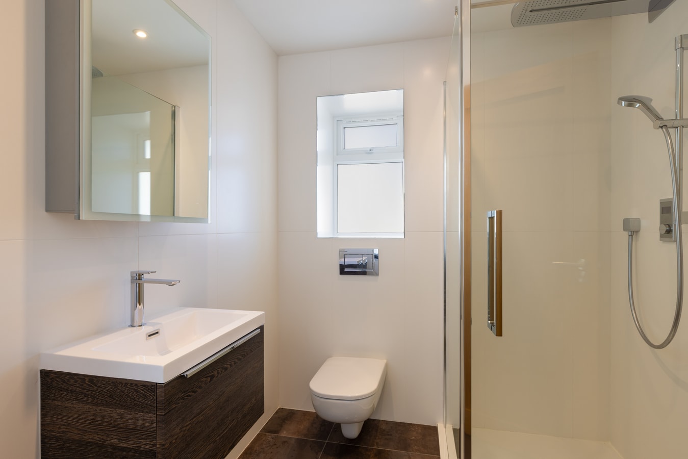 Spacious 4BD Smart Home in Idyllic Rural Setting 32 Hello Guest