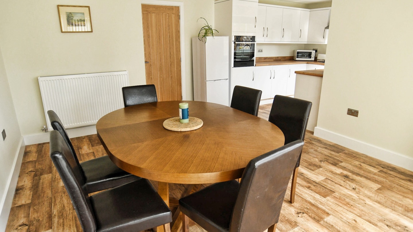 3BD Gem in the Heart of Barnetby Le Wold 9 Hello Guest