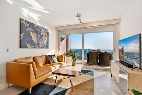 Bright apartment close to beach