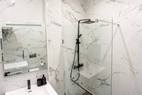 Trendy apt. with a heated  pool & near Aqualand 30 Platihome