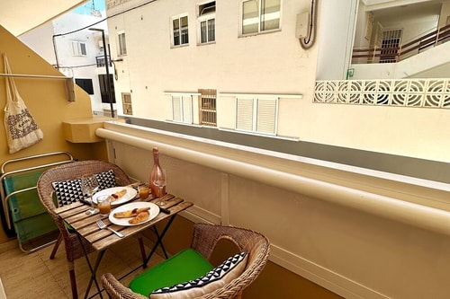 Very Central lovely apartment closed to the Beach 2 Flataway